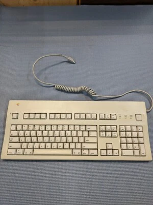 Apple Extended Keyboard II M3501 TESTED - Image 1 of 4