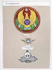 Usbekistan, Sammlung 2 Abzeichen der Luftwaffe, auf Karton getackert - Picture 1 of 5