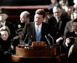 Foto en color del discurso de inauguración JFK 1961 - I10087 del pres John F. Kennedy de EE. UU. - Imagen 1 de 1