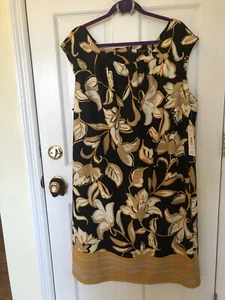 Black ,White, Gold Stretch Sleeveless Women’s Dress Size 22 Brand Peach Velvet - Picture 1 of 5