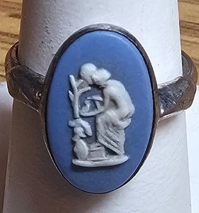 STERLING SILVER*WEDGWOOD BLUE JASPERWARE*CAMEO RING*SIZE 7*VINTAGE 1973*GODDESS* - Picture 1 of 6