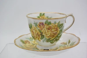 Taza y platillo de té de porcelana fina rosa de té amarillo Royal Albert England vintage - Imagen 1 de 3
