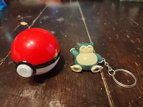 SNORLAX Keychain Pokemon Vintage Working Pokeball #143 1999 Basic Fun Cover