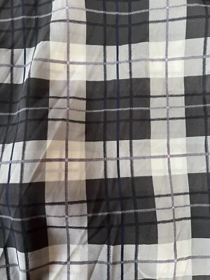 1.5 Meters Of Polyester Chiffon Fabric - Image 1 of 3