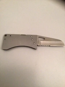 SOG Access Card Partially Serrated Blade Folding Knife Seki Japan - Super Rare - Picture 1 of 7