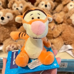 Authentic HKDL Hong Kong Disney Tigger Magnetic Shoulder Pal Plush Toy - Picture 1 of 3