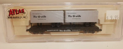 Atlas 37481 Piggyback Flatcar with 2 24' Trailers Rio Grande N Scale - Image 1 of 4