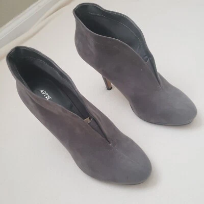 Apt 9 Dress Shoes Grey Slip On Suede Heel Women's US 9M - Image 1 of 4