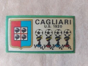 CAGLIARI FIGURINA CALCIATORI PANINI 1970-71 - SCUDETTO IN RASO RECUPERATO (2671) - Foto 1 di 2