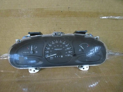 Cuadro de instrumentos velocímetro Ford Escort 98 99 00 01 02 69 k millas 1s4f10849fa Foto 1 de 4