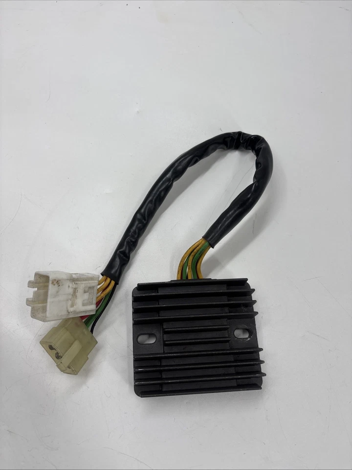 OEM Voltage Regulator Rectifier – For Honda CBR600RR 2003–2006 #D51 - Image 1 of 4