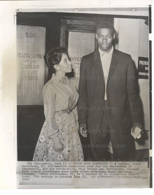 “The Big O” Oscar Robertson Gets Married Original 1960 TYPE III press photo - Image 1 of 2
