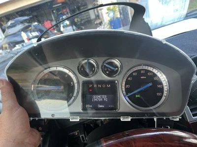 Cuadro de instrumentos velocímetro Cadillac Escalade 2009-2013 KM/H OEM Foto 1 de 4