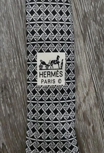Vintage Hermes Paris 100% Men's Neck Tie - Black White Geometric - 621 TA - Picture 1 of 4