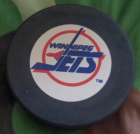 WINNIPEG JETS NHL VINTAGE  PUCK MADE IN 🇨🇿 ON SIDE & MADE IN 🇨🇦 BACKSIDE Cover