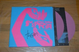 Von Thom Yorke signiertes "Suspiria" Vinyl LP-Cover mit JSA COA ~ RADIOHEAD - Bild 1 von 9