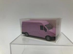 Rietze 1:87 Ford Transit Pink - Picture 1 of 3