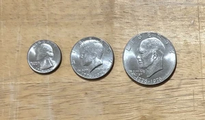 1976 Bicentennial Eisenhower Dollar, Kennedy Half , & Washington Quarter Set/3 - Picture 1 of 2