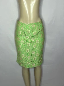 GONNA LILLY PULITZER VERDE CON FINITURE IN PIZZO ROSA MATITA DIRITTA COMPLETAMENTE FODERATA TAGLIA 6 - Foto 1 di 3