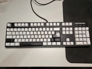 Steelseries 6Gv2 Mechanical Keyboard - Cherry MX Black Switches - UK Layout - Bild 1 von 5