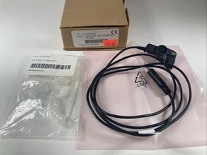 New Motorola Receive Only Earpiece RLN5313B Surveillance Kit - XTS, APX, 3.5mm - Picture 1 of 3