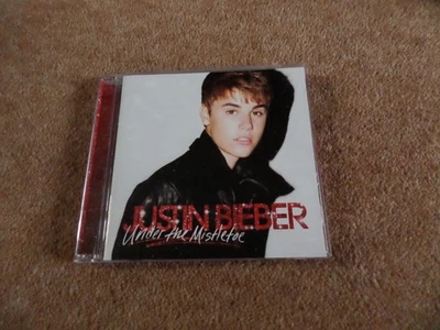 CD ALBUM - JUSTIN BIEBER - UNDER THE MISTLETOE Foto 1 de 2