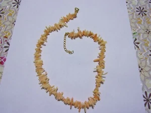 collana con corallo naturale rosa ---------salmone --------- - Foto 1 di 3