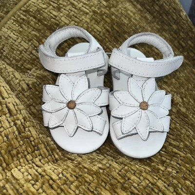 NUEVO Donsje Off White Cuero Margarita Bebé Sandalias Zapatos  Foto 1 de 4