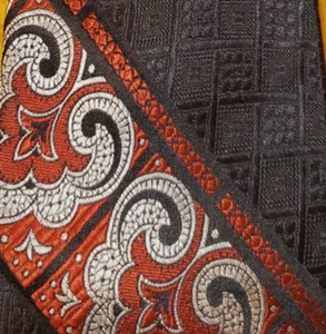 1970s VINTAGE FUNKY MOD ~ SEARS MENS TIE ~ BRONZE, SILVER, BLACK ~ 58" - Picture 1 of 4