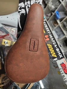FIT BARSTOOL SEAT Synthetic Leather BROWN PIVOTAL BMX BIKE SEAT FIT SE DK PK NEW - Picture 1 of 8