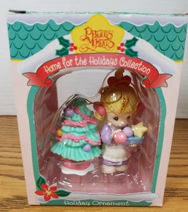 VINTAGE 1996 Enesco Precious Moments Ornament Home For the Holidays GIRL 266094 - Picture 1 of 11