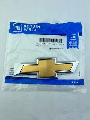 Chevrolet Equinox 2018-2022 puerta levadiza trasera escotilla dorado pajarita emblema insignia nuevo OEM Foto 1 de 2