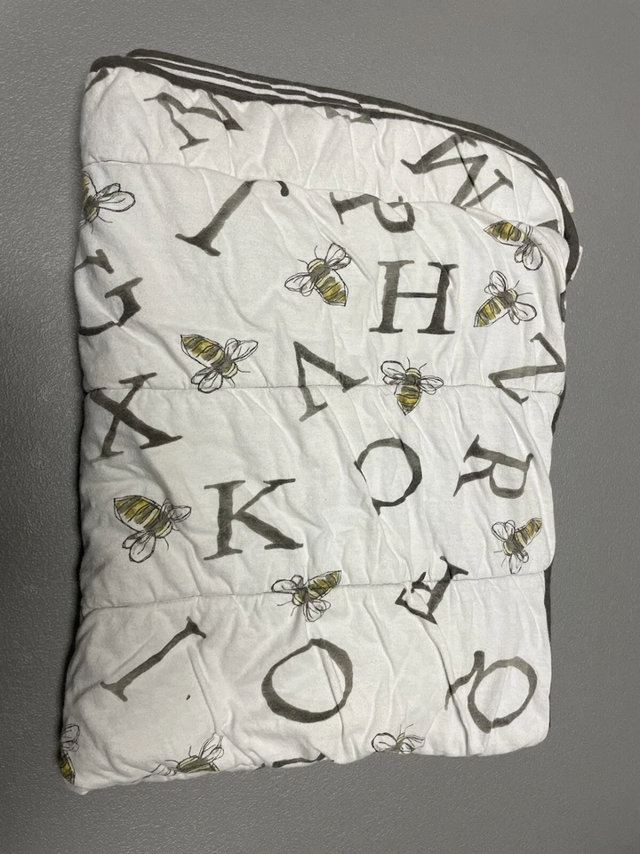 BURT'S BEE Quilted jersey Knit Plush Crib Comforter Baby Blanket A BEE C - Image 1 of 3