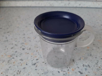 "Tupperware" kleine Milchkanne Milchbecher - Bild 1 von 4