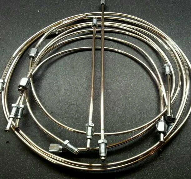 JUEGO DE TUBOS DE FRENO FORD CAPRI MK 1 1600GT PULIDO CUPRO-NÍQUEL Y JUEGO DE MANGUERAS DE FRENO Foto 1 de 3