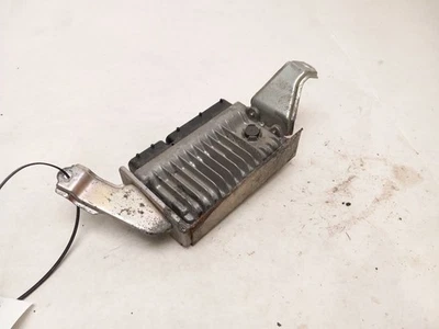 CONTROL DE MOTOR POR COMPUTADORA ECU ECM para TOYOTA PRIUS C 2012-2015 OEM 89661-52U81 Foto 1 de 4