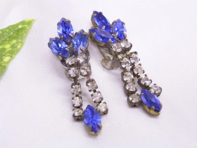 MODESCHMUCK-OHRCLIPS: GABLONZ: BLAUE STRASSSTEINE; HÄNGER - Bild 1 von 4