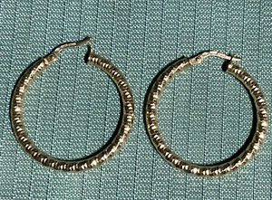 18K Yellow Gold And Diamond Cut Hollow Hoop Earrings 30MM In Diameter - Picture 1 of 6