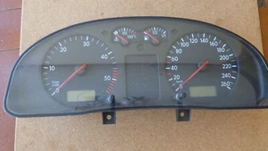 Combininstrumento, velocímetro VDO, VW Passat 3B 1,9TDI, piezas número 3B0920802A - Imagen 1 de 5