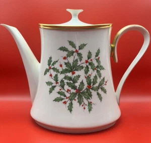 Lenox China Holiday Dimension Teapot Tea Coffee Pot Christmas Holly Berries USA - Picture 1 of 9