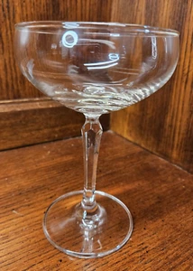 Set of 6 Elegant Champagne Glasses w/ Faceted Stems - Picture 1 of 5