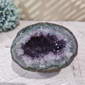 501g Natural Amethyst Cave Money Pouch Bag Crystal - Home Decor Gifts idea - Picture 1 of 4