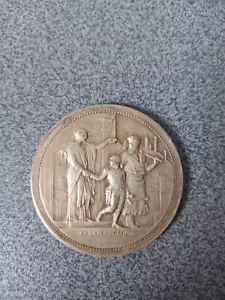 Antigua Medalla De Bronce Ex Labore Gloria 35 Gramos Diámetro 50 Mm Por Vernon - Bild 1 von 3