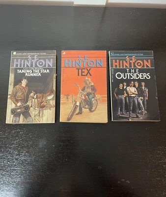 S.E. HINTON LOT (3) VTG BOOKs The Outsiders/Runner/Tex 1967/1988/1979 DELL - Imagem 1 de 4