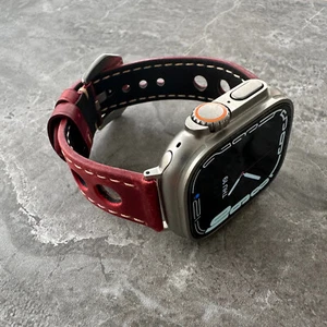 Cinturino Orologio Pelle Rosso Traforato Rally Racing per Apple Watch Ultra 1 2 49mm - Foto 1 di 11