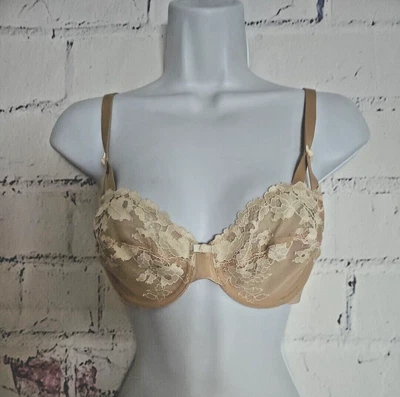 Sujetador con aros de encaje floral Wacoal Opulence talla 34B beige semi transparente ajustable Correas Foto 1 de 4