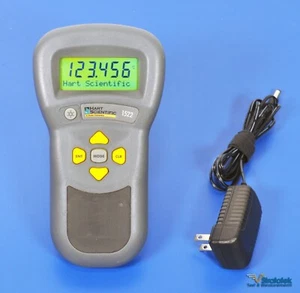Fluke Hart Scientific 1522 Thermometer Temperature Readout without Probe - Picture 1 of 4