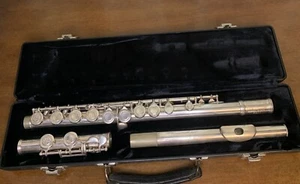Gemeinhardt Silver Plated Flute 50 Series 52SP w/ Hard Padded Case - Picture 1 of 5