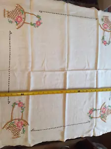 "Mantel artesanal Crewel Work Bridge-30"" por 33"" - ¡BONITO! - Imagen 1 de 7