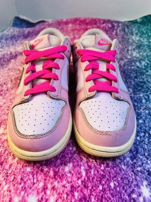 Barbie Nike Dunk Low Triple Rosa Niños Pequeños Talla 3Y Juventud DH9756-600 Rosa Espuma Foto 1 de 4
